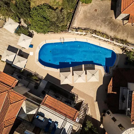 Liakoto 2* Кардамили